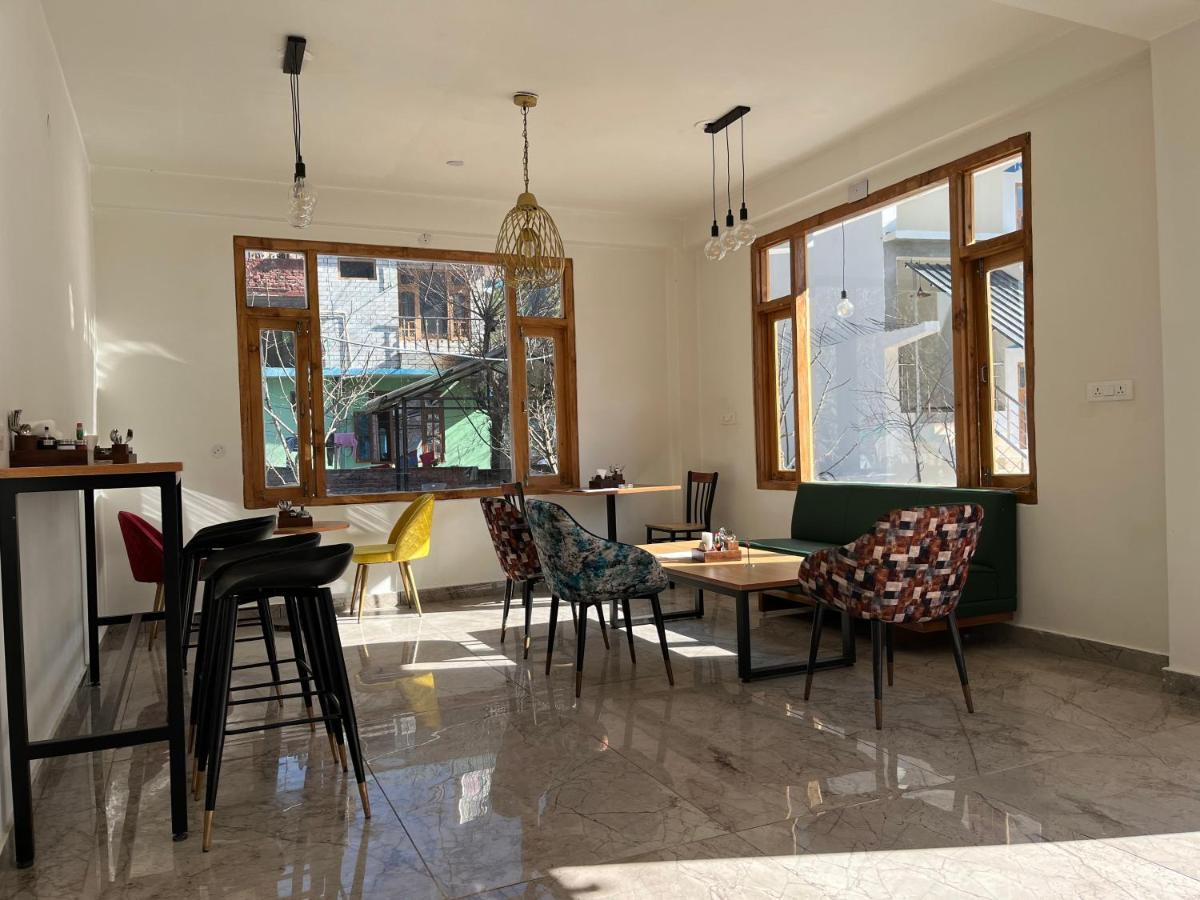 Hotel Adinova 카솔 외부 사진